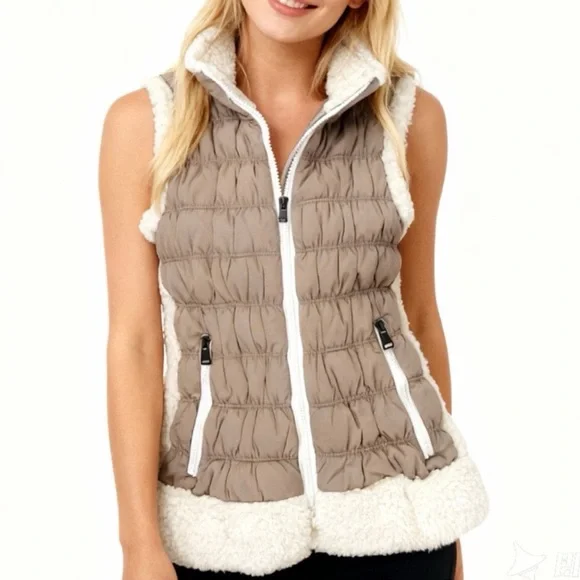 Calvin Klein Sherpa Trim Vest - Picture 1 of 5